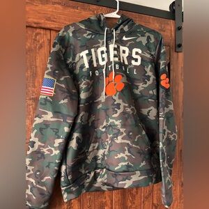 Clemson Tigers Salute The Troops Sweatshirt